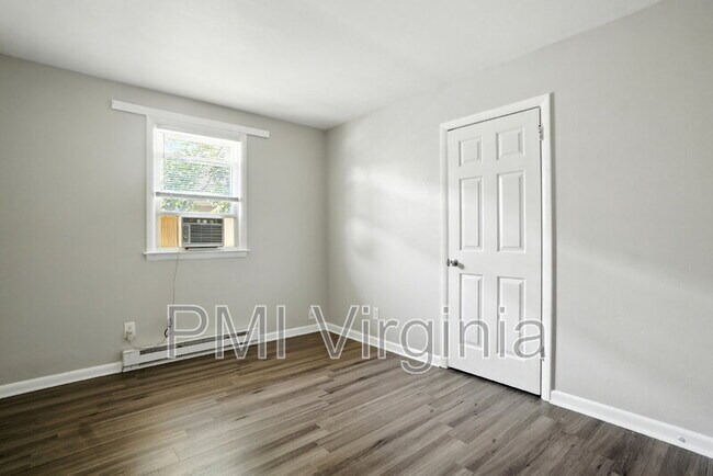 Building Photo - 3237 Verdun Ave