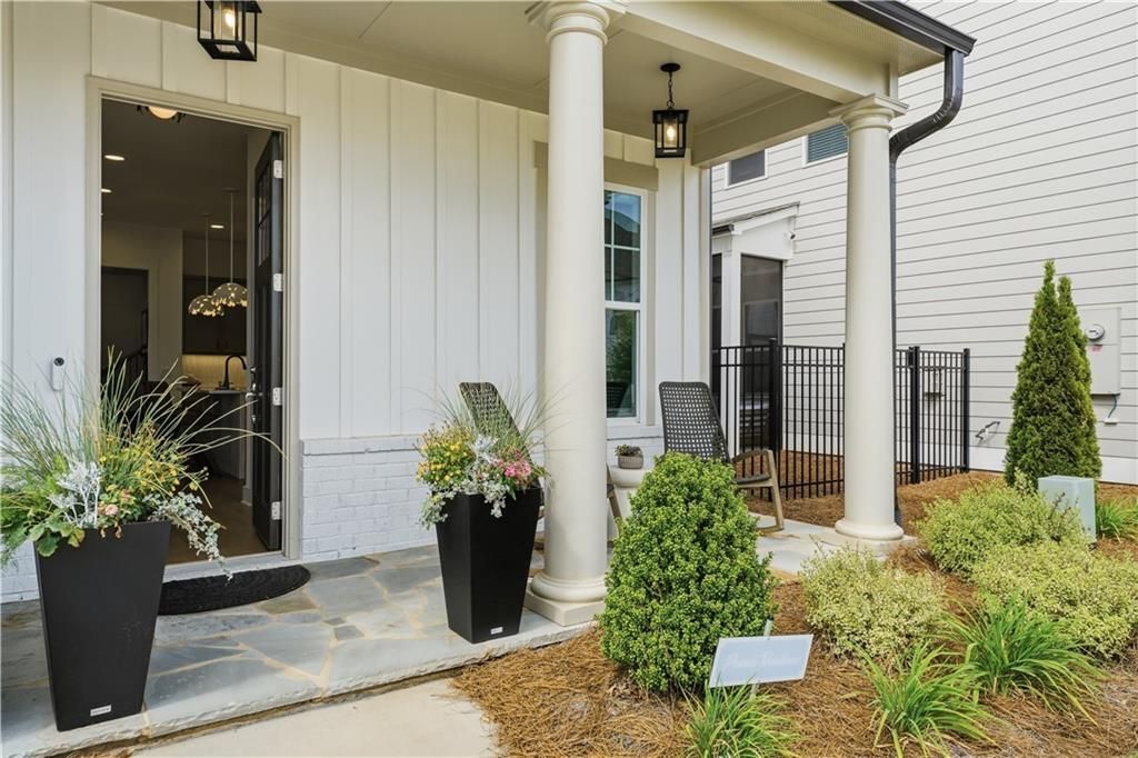 Building Photo - 158 Kingwood Dr