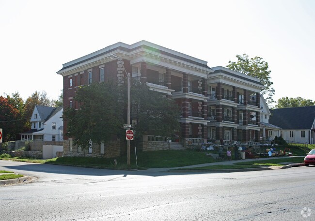 Building Photo - 701 Benton Blvd