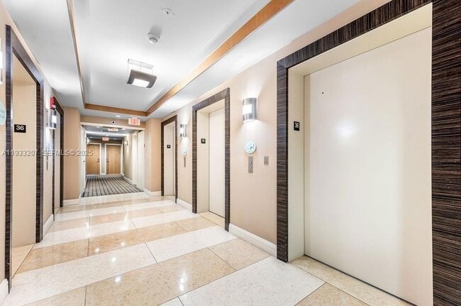 Building Photo - 253 NE 2nd St