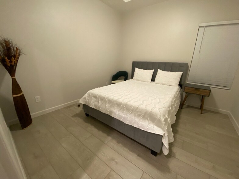 Building Photo - 3412 Duke Ave