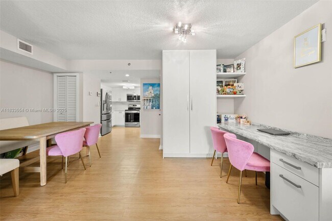 Building Photo - 1650 Coral Wy
