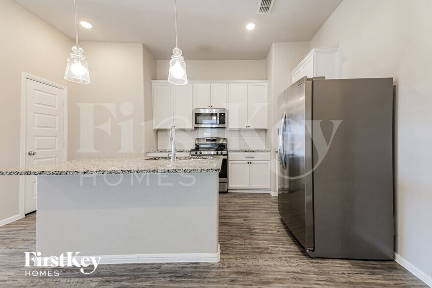 Building Photo - 3361 Duncan Way