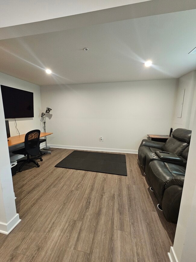 Building Photo - 16573 Fife Wy