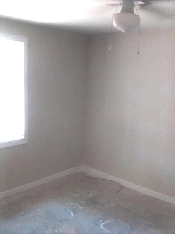 Building Photo - 920 Williams St E