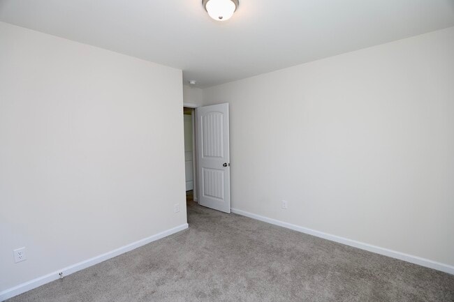 Building Photo - 1854 Gabriel Ln