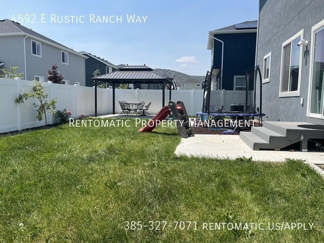 Building Photo - 4592 Rustic Ranch Way