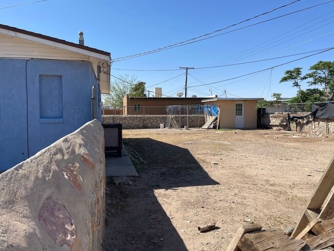 Building Photo - Charming, Newly Renovated Home in a Prime El Paso Location!