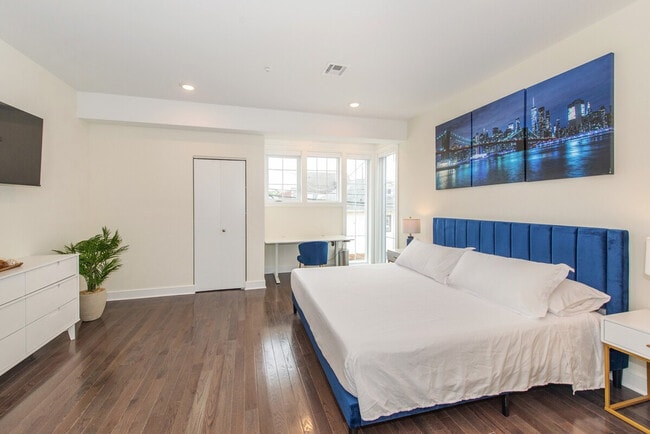 Building Photo - 1608 52nd St