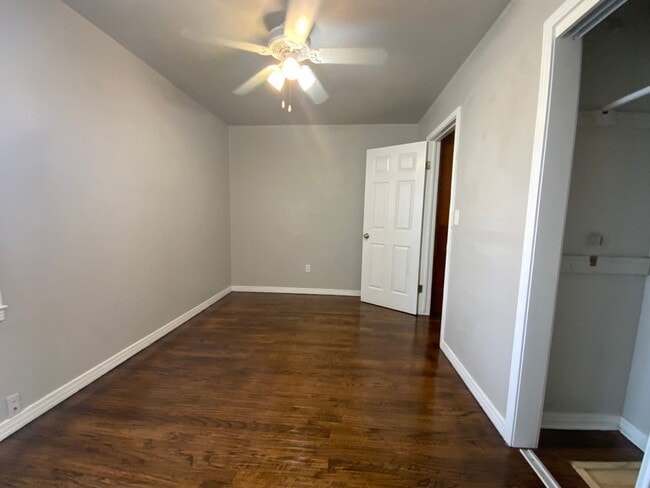 Building Photo - 3 bedroom 2 bath with bonus rooms - Bethany Schools!