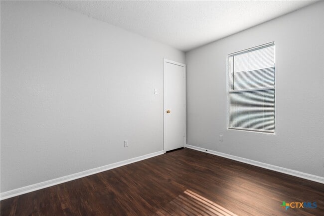 Building Photo - 4203 Fieldcrest Dr