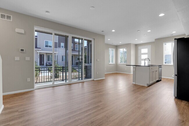 Building Photo - $2,600.00, 3 bedroom, 2.5 bathroom located...