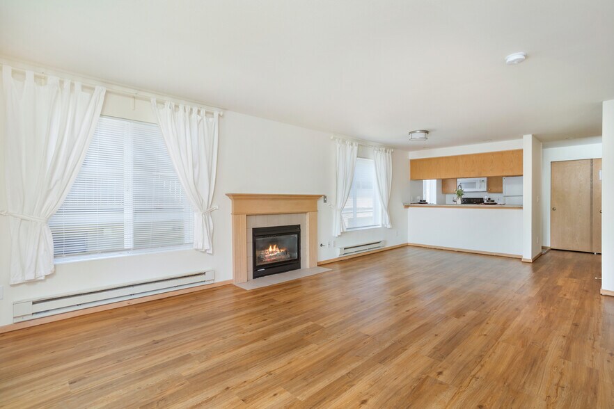 Building Photo - 6015 California Ave SW