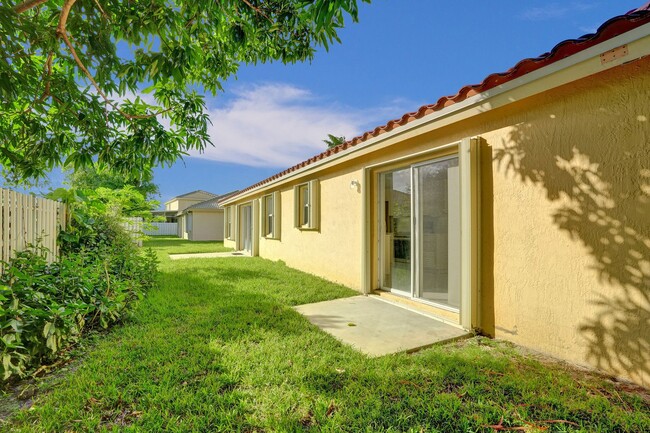 Building Photo - Great Single Family Home in Miramar