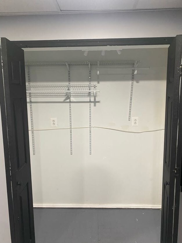 Building Photo - 8446 Willow Glen Ct