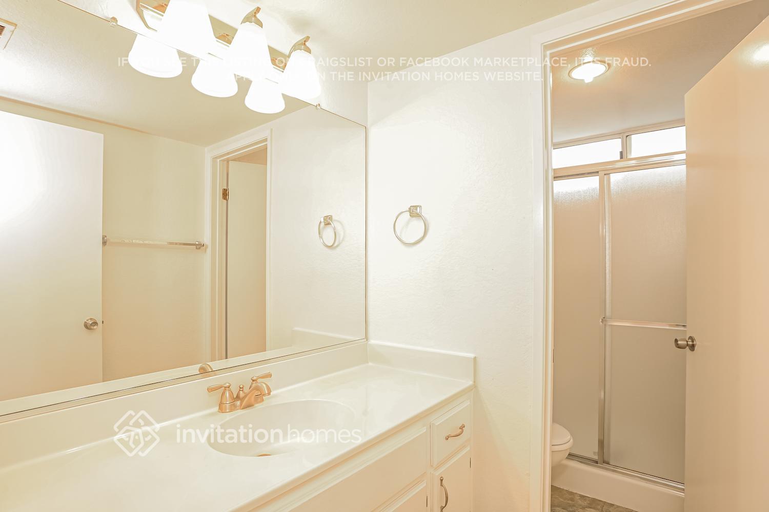 Building Photo - 3152 Hampton Rd