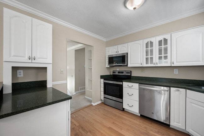 Building Photo - 9212 Foxtail Ct