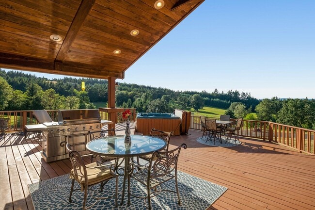 Building Photo - 3995 SW Lafollett Rd