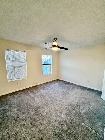 Building Photo - 7952 Bombay Ln