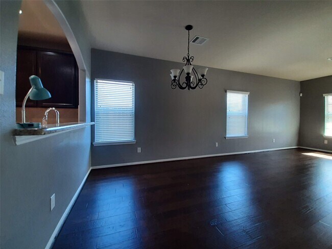 Building Photo - 23322 E Pine Ivy Ln