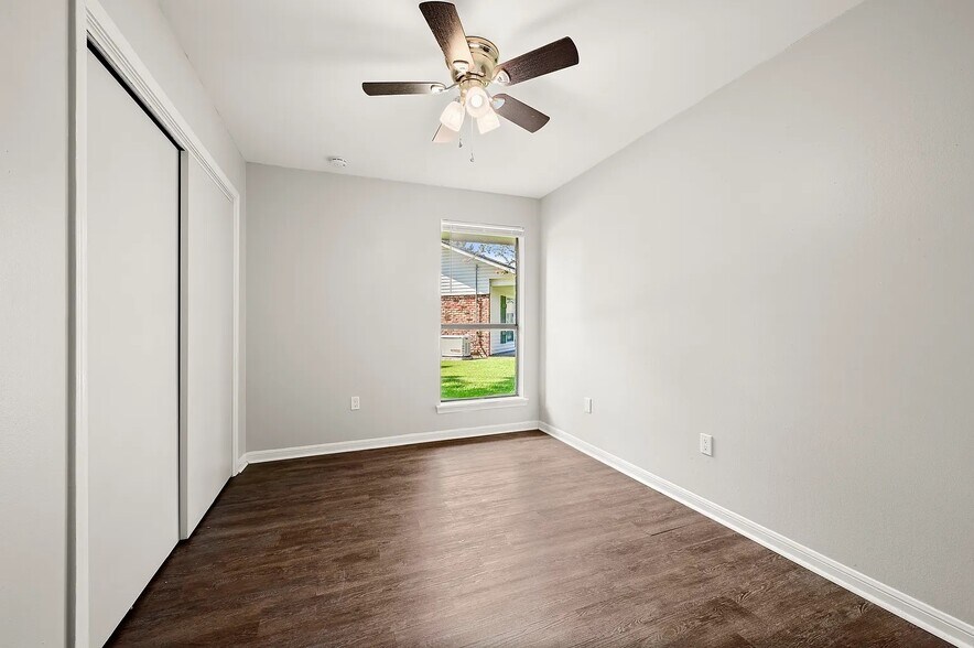 Building Photo - 14742 Sweetwood Ct