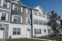 Building Photo - 59 Deatrick Dr