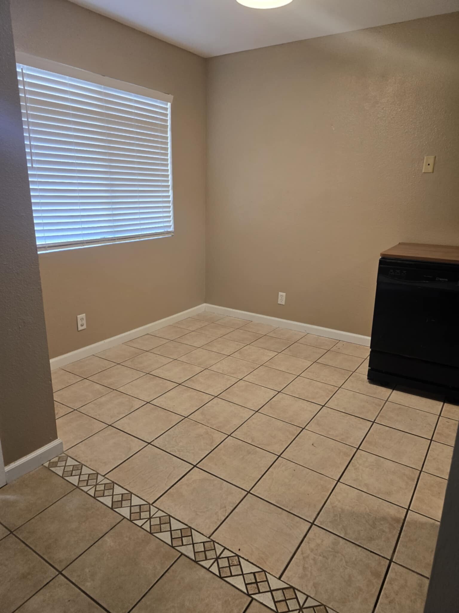 Building Photo - 42030 Blueflax Ave