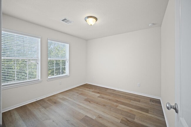 Building Photo - 14286 Empanada Dr