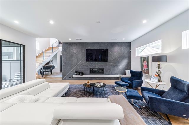 Building Photo - 9753 Mixon Dr