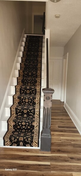 Building Photo - 72 S Central St