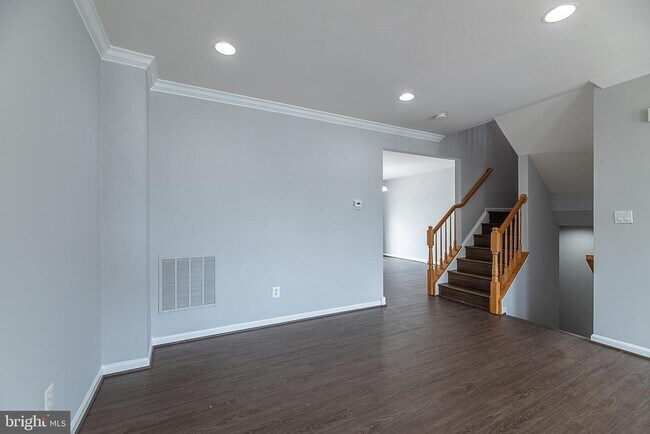 Building Photo - 24635 Kings Canyon Square