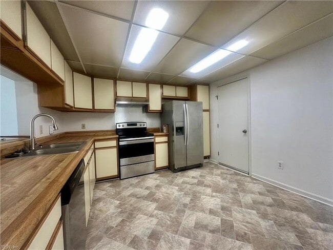 Building Photo - 255 Mannings Ln