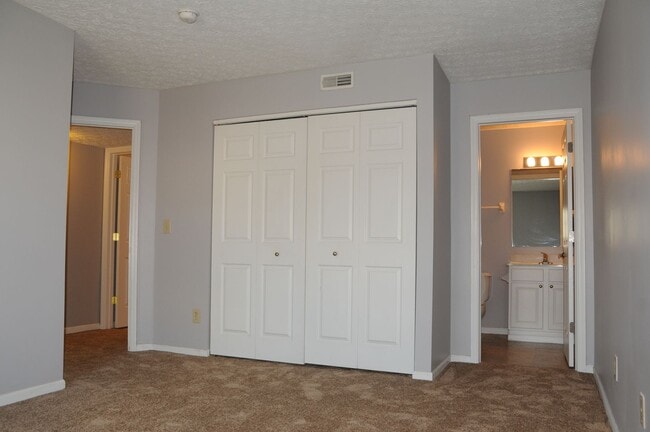Building Photo - 5395 Cypress Chase