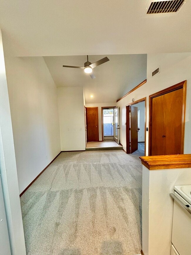 Building Photo - Stylish & Updated 1-Bedroom Loft Retreat i...
