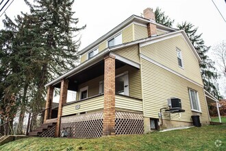 Building Photo - 2018 Kiralfy Ave
