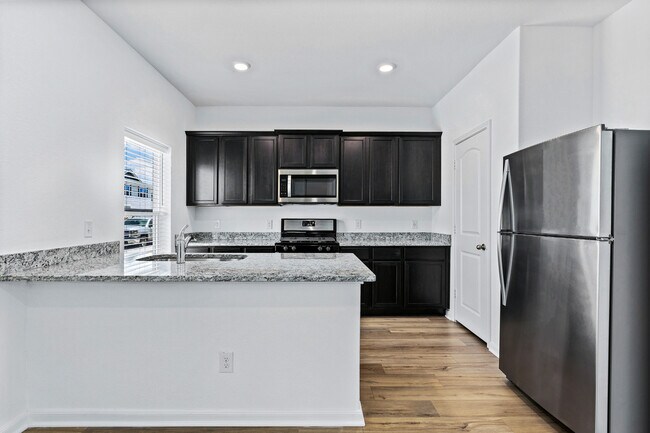 Building Photo - 6009 Cooper Cash