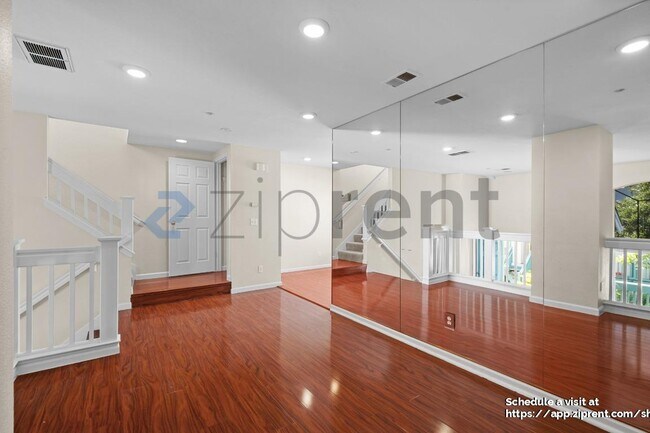 Building Photo - 1228 Albacore Terrace