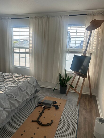 Building Photo - 148 Mica Trl