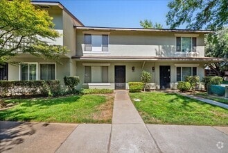 Building Photo - 8828 La Riviera Dr