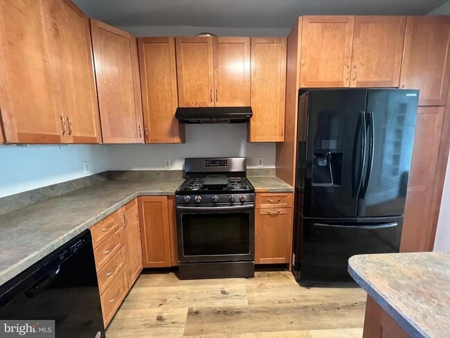 Building Photo - 337 Euclid Ave