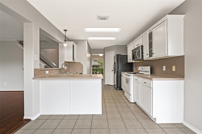 Building Photo - 3115 Glenthorpe Ln