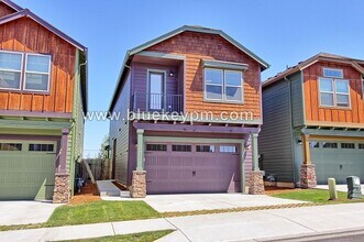 Building Photo - 3 Bed 2.5 Bath Home in Hazel Dell w/ Easy Access to I-5 and SR 500