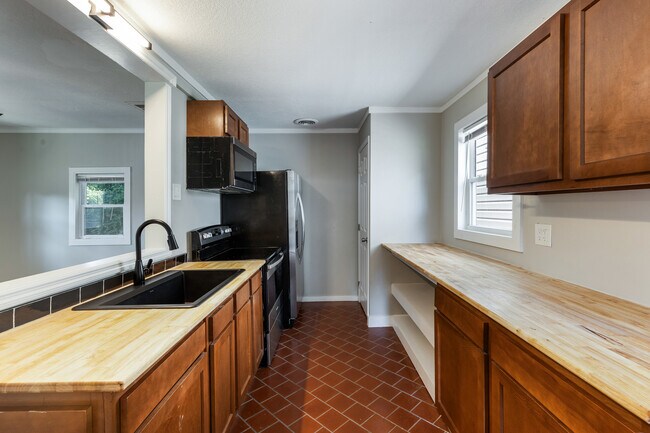Building Photo - 4516 Sevierville Pike