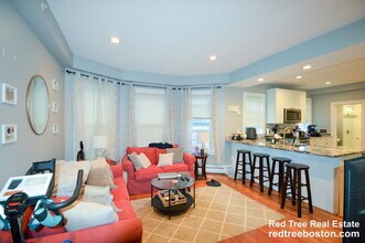 Building Photo - 62 Mapleton St