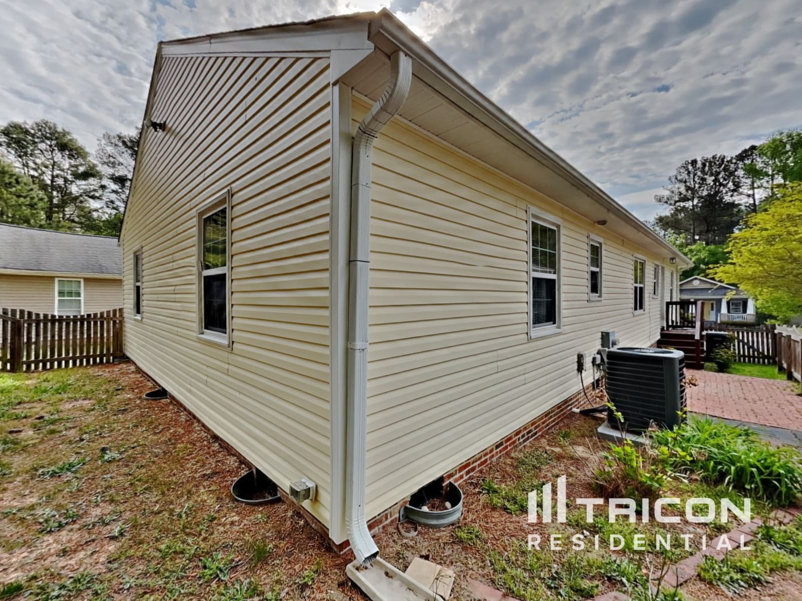 Building Photo - 6217 Barrington Village Ln