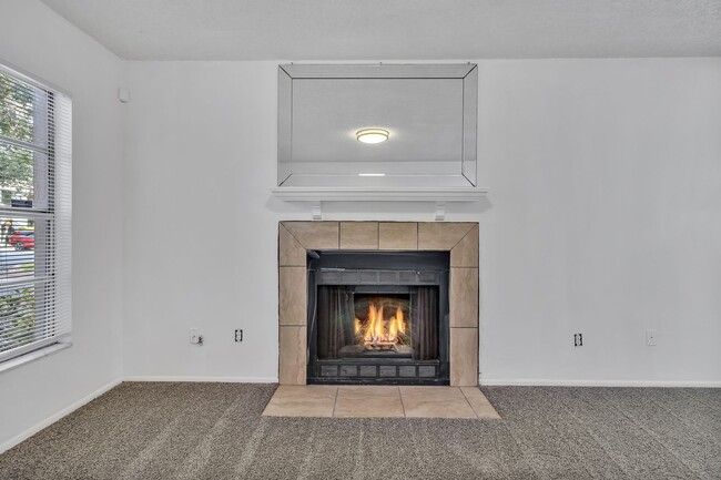 Building Photo - Beautiful 2/2 Condo close to the Orlando International Airport. 1st floor.