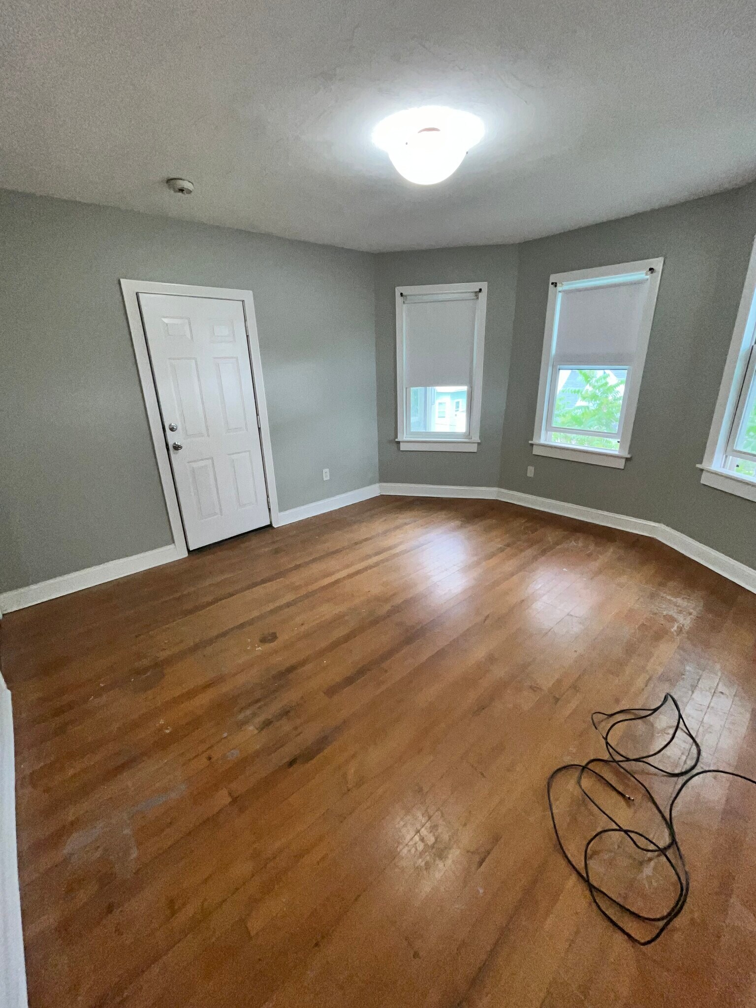 Building Photo - 16 Vale St