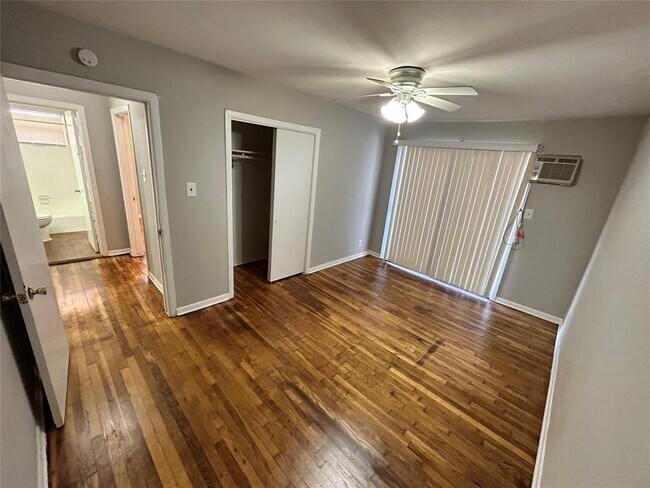 Building Photo - 8819 Timberside Dr