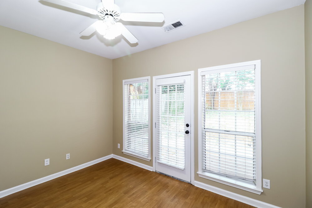 Building Photo - 8170 Timber Knoll Ln