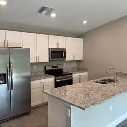 Building Photo - 839 Bedford Dr